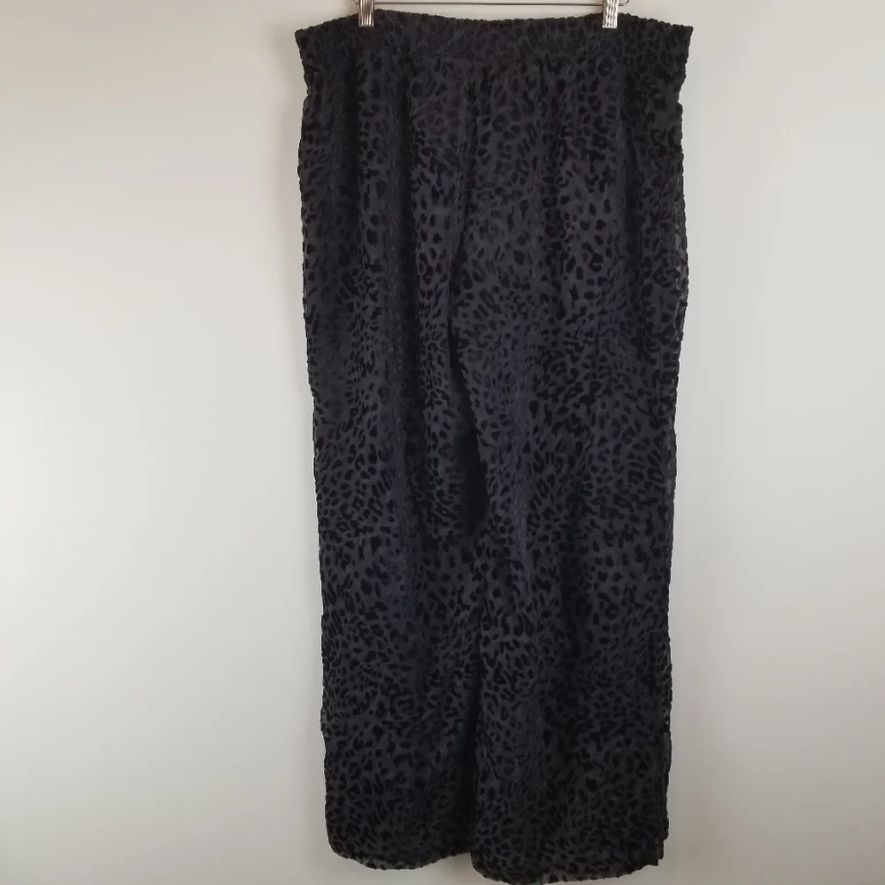 Chico's‎ Black Sheer Leopard Pants